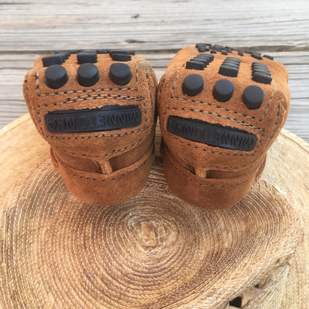 Minnetonka Camel Colored Moccasins Womens Size 7 - Picture 6 of 10